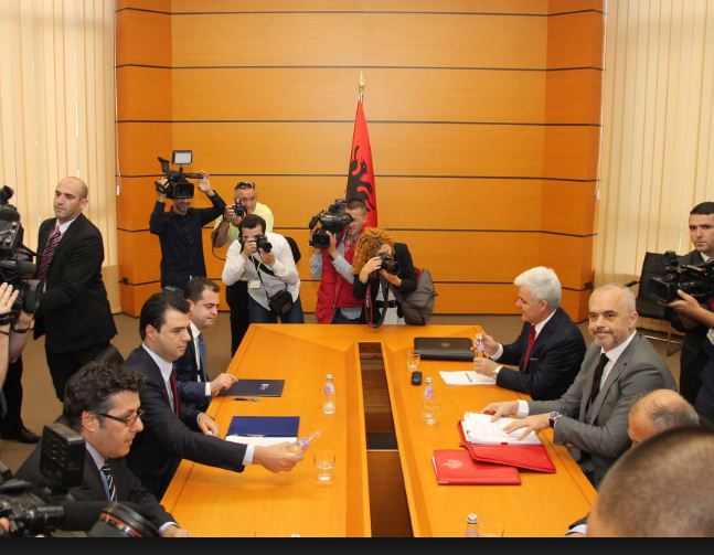 Zëri i Amerikës, takimi Rama-Basha në pikëpyetje