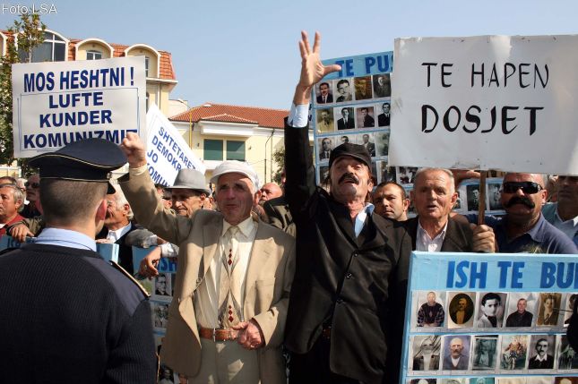 DOKUMENTI/ Sigurimi i Shtetit spiunoi të përndjekurit në 1991