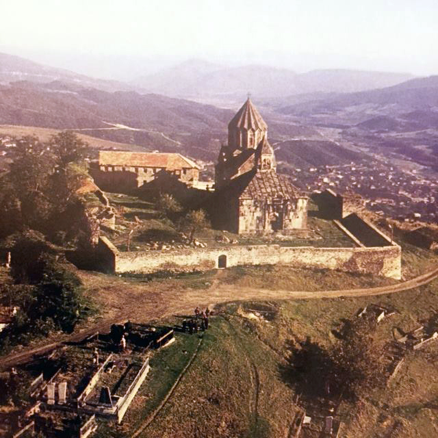 FOTO LAJM/ Zbulohet një Tempull i 800 viteve më parë për Mbretin e Albanisë në Azerbaxhian