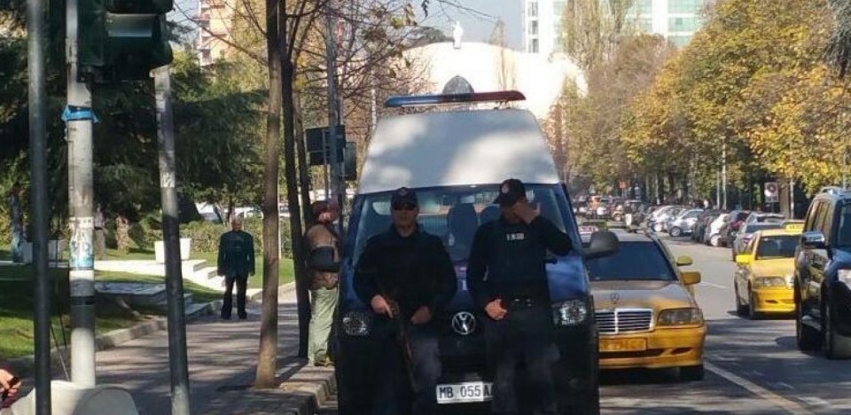 Sulmet terroriste, Tirana blindohet me 1500 efektivë në terren