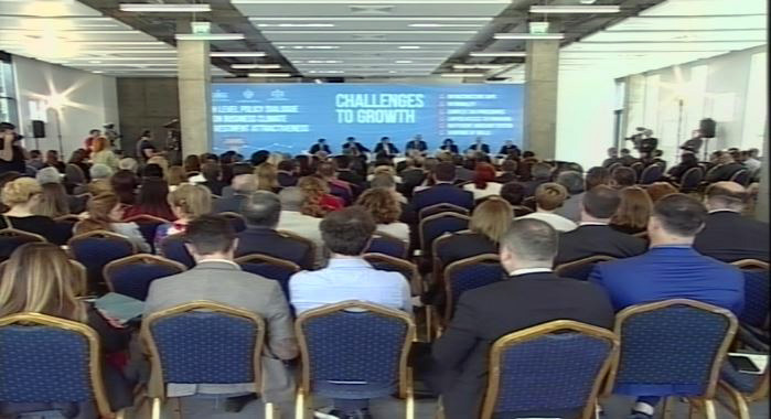 FORUMI/ BB: Shqipërisë i duhet rritje ekonomike mbi 4.5 % që të arrijë standardet e jetesës së BE