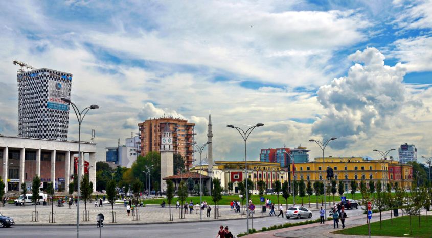 Tkurret numri i shqiptarëve, me shumë divorce, vdekje dhe aborte