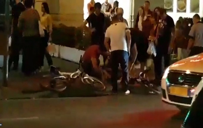 FOTO/ Tiranë, autobusi përplas të riun me biçikletë