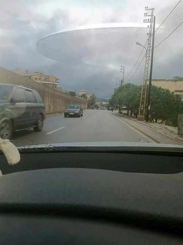 FOTO/ Disk fluturues mbi Tiranë…?!