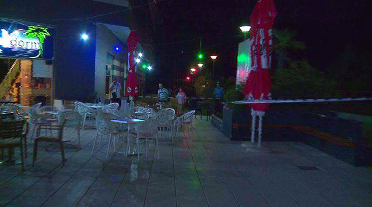 DETAJE & EMRA/ Një i plagosur për një borxh te Komuna e Parisit