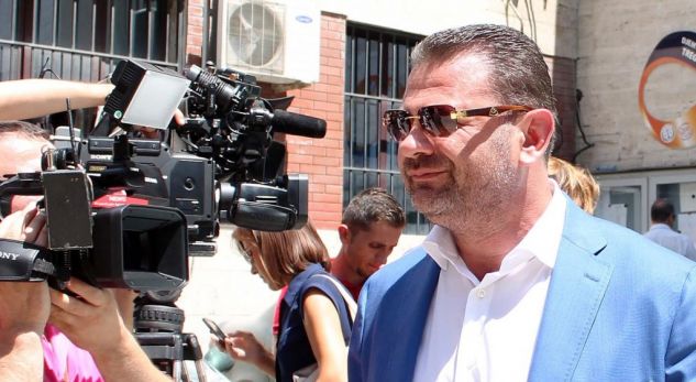 Tom Doshi “blen” partinë e Gjinushit, tani është parti parlamentare