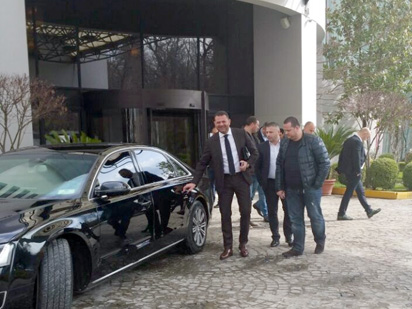 REPLIKAT/Dy pyetjet e Tom Doshit për Ilir Metën