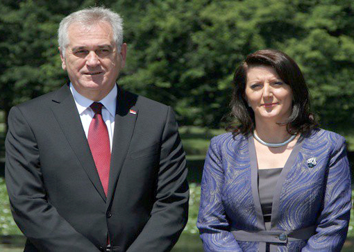 Tomislav Nikoliç i zbrazet Atifete Jahjagës në Budva