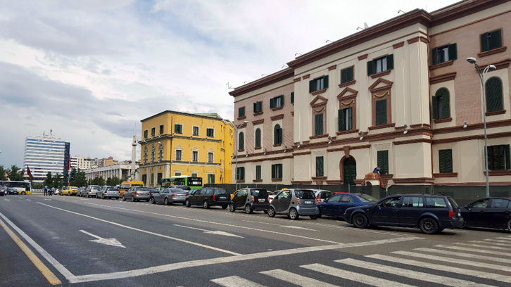 Tahiri letër Veliajt: Urgjent liro sheshin “Skënderbej”