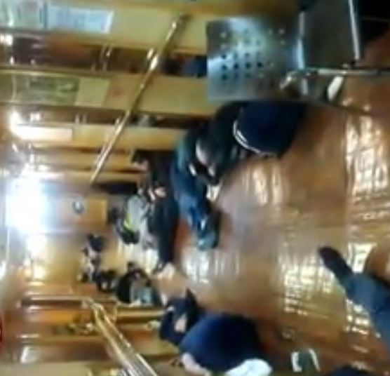 Udhëtimi mbi dysheme nga Bari në Durrës