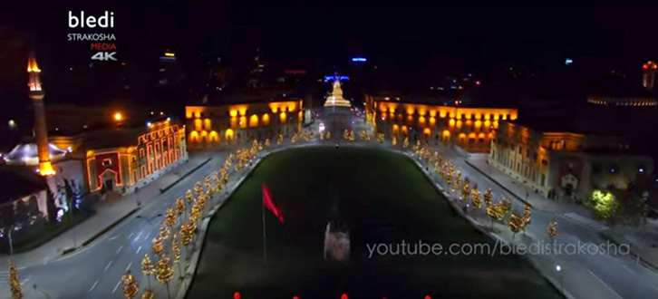 VIDEO/ Tirana e parë natë nga droni…, për festat e fundvitit