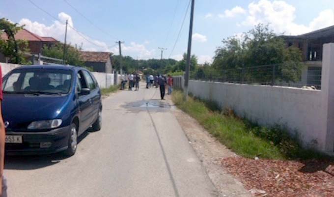 FOTO/ Shijak, vendoset tritol në portën e komisionarit të PD, Altin Alla