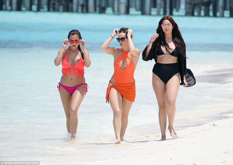 FOTO GALERI/ Tre motra “çmendin” Maldivet!