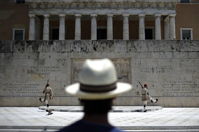 Greqi, referendumi i pari pas atij të vitit 1974, kur iu dha fund monarkisë dhe u vendos Republika