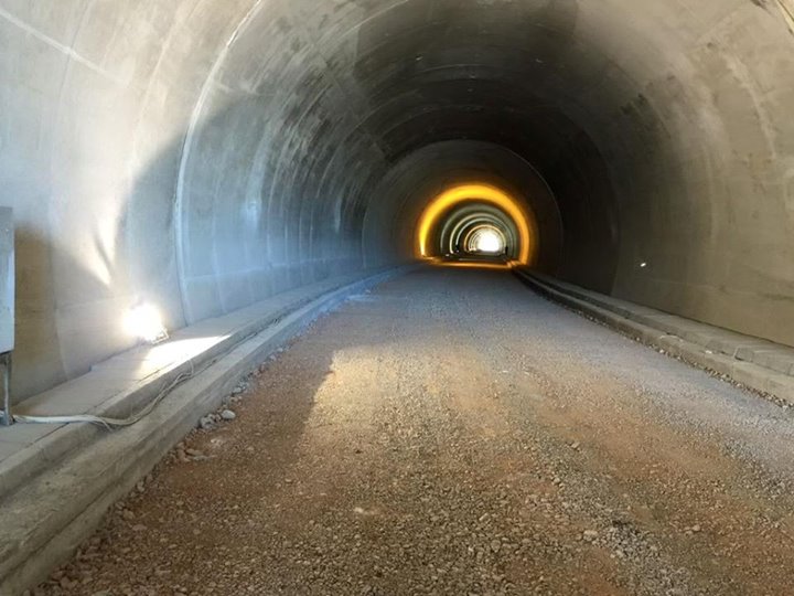 Rama publikon tynelin e vet . Ja dhe dy te tjera, kush e fiton garen e tyneleve!