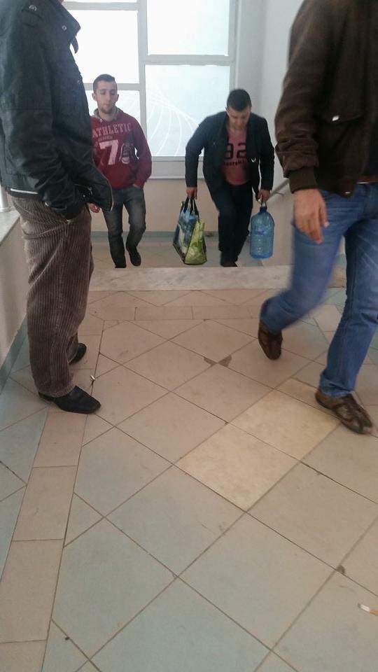 Tirana pas përmbytjeve, mungon uji në spitale, pacientët nuk futen dot në oprecion