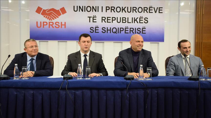 Prokurorët: Hiqni dorë nga shantazhimi në emër të reformës