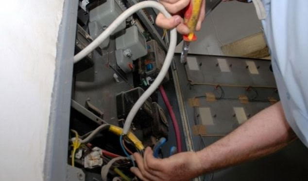 Shkodër, bie në kontakt me rrymën elektrike, vdes 44 vjeçari