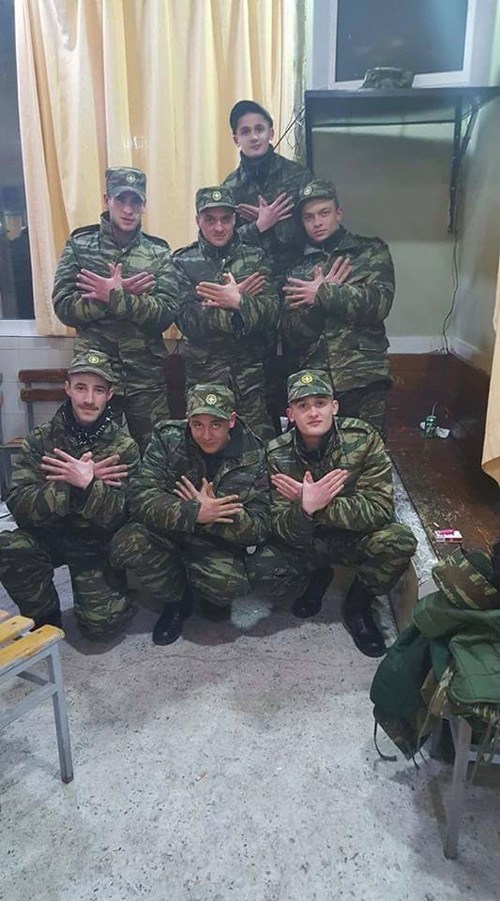 Gazetari zbulon  sa shqiptarë janë sot në ushtrinë greke