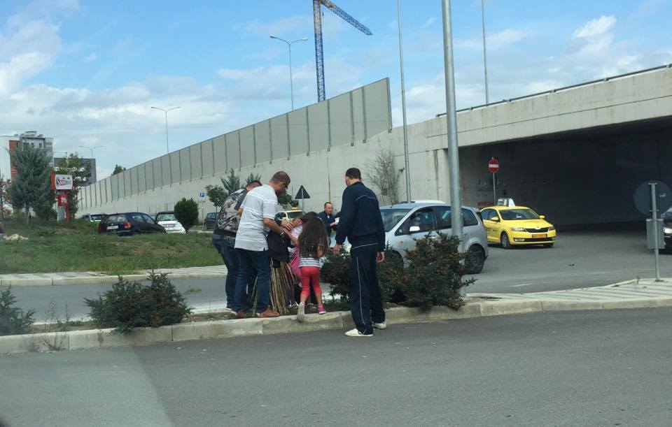 FOTO LAJM/ Qentë sulmojnë një vajzë 7-vjeçare pranë Kopshtit Zoologjik