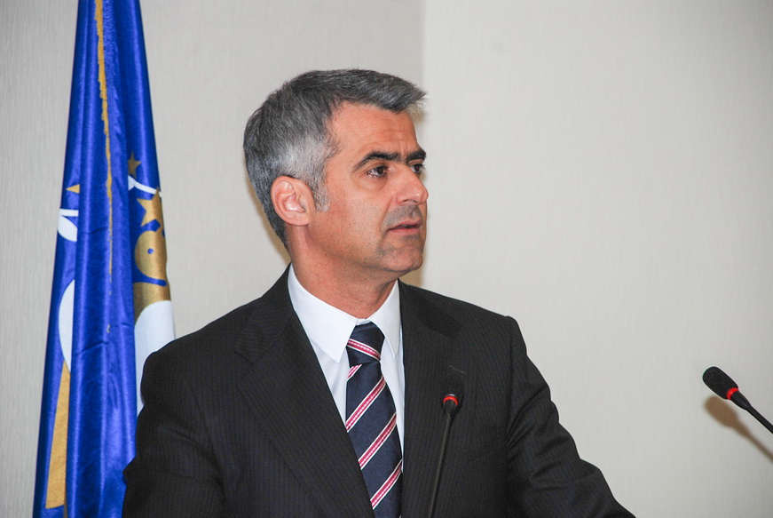 Vangjel Dule nxjerr një “sekret”: Diplomatët e huaj na kanë propozuar në mënyrë cinike të futemi në zgjedhje