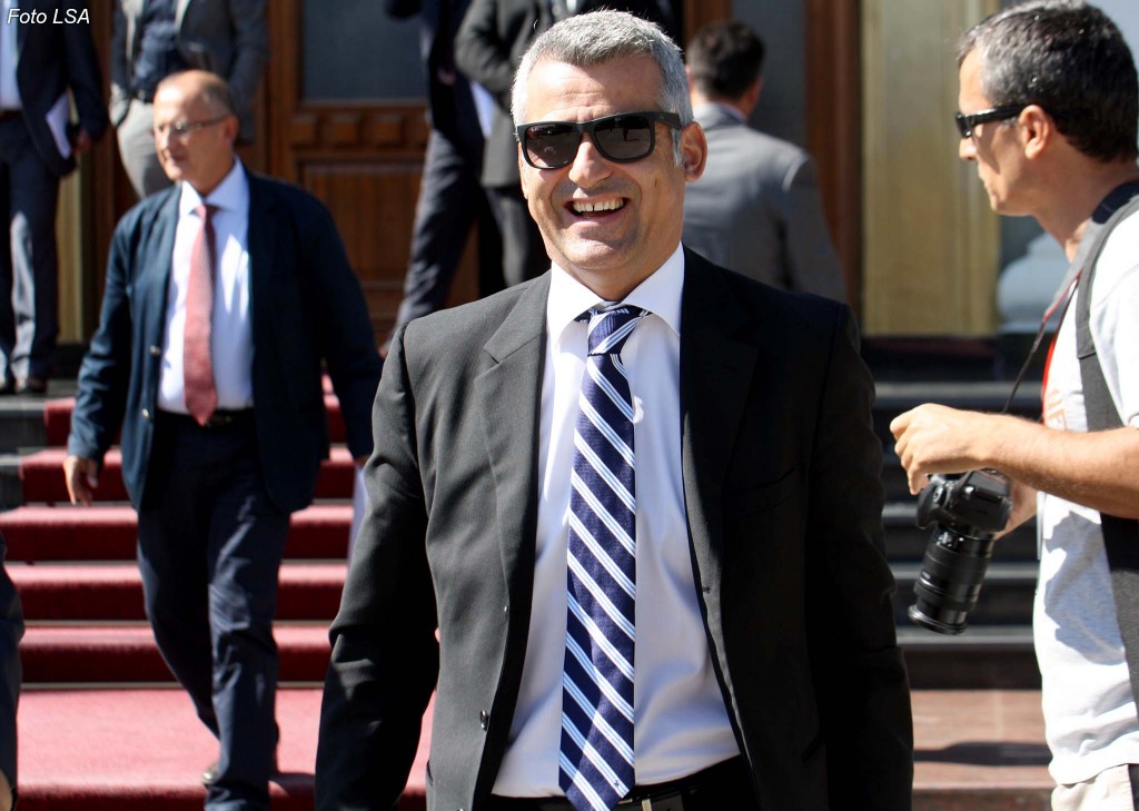 Vangjel Dule deklaron daljen nga koalicioni qeverisës