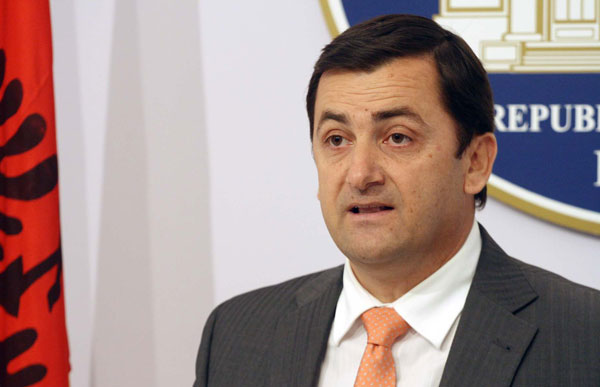 Tjetër deputet i LSI i përvishet Tahirit: Policia politike, jugu i  gjelbëruar me kanabis