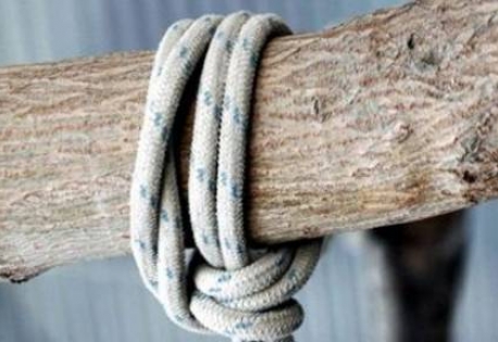 EMRI/ Vetëvaret në shtëpi i dënuari me leje nga burgu