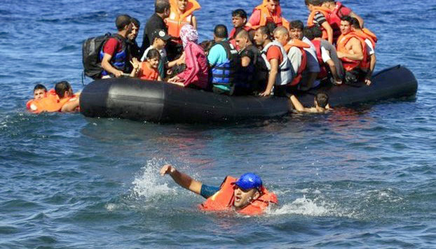 Tjetër tragjedi në Greqi, përmbytet varka me emigrantë mbyten 28 persona