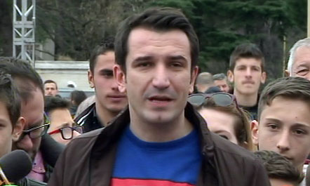 Rama anulon pjesëmarrjen në festimet e Bashkisë, ja si përgjigjjet Veliaj