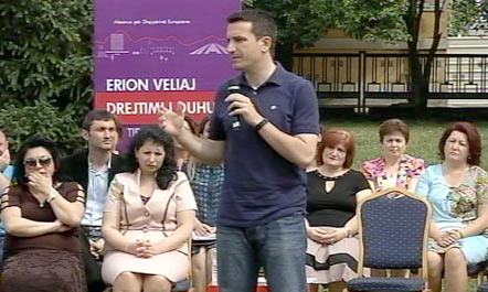 Erion Veliaj: Fëmijëve në shkolla do ju sigurojmë hapësirë sa të pulave në pulari