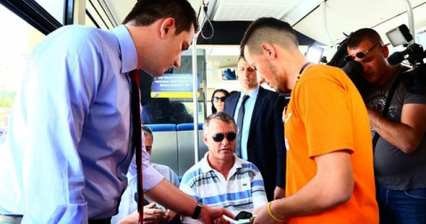 Erion Veliaj: Për linjat urbane jashtë standardit nuk ka më rinovim kontrate