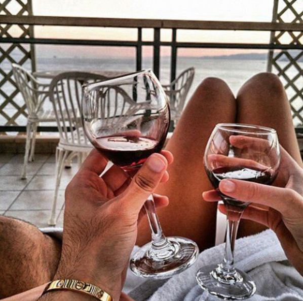 Vera e kuqe rrit dëshirën e femrave për seks