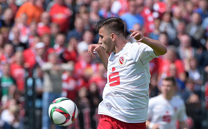 FUTBOLL/ Vesel Limaj, modeli i punës dhe përkushtimit që ka veshur fanellën e përfaqësueses së Kosovës