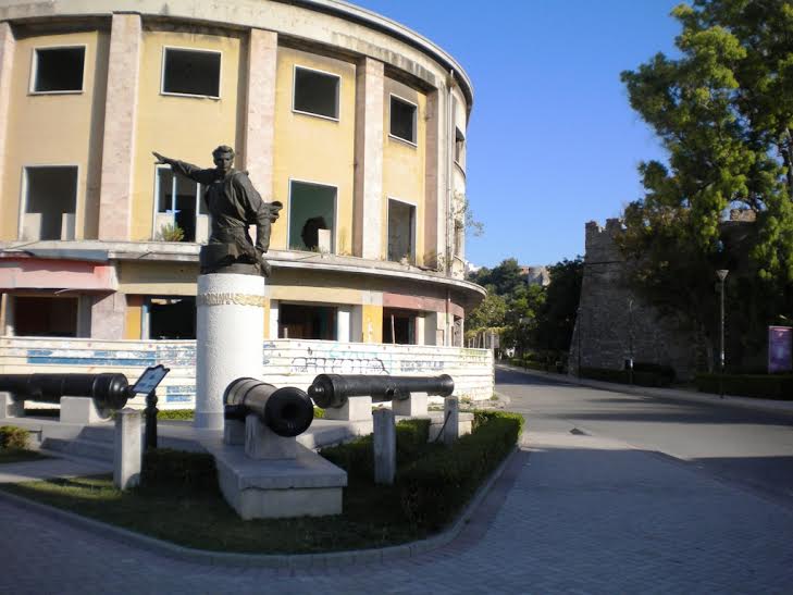 Pronësia e “Hotel Vollgës”, 3 gjyqtarë nën hetim