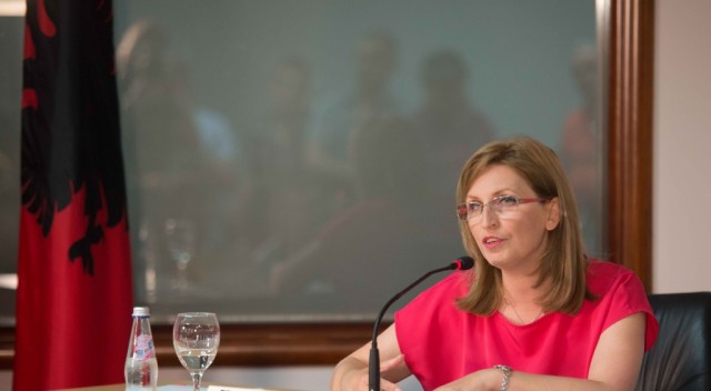 Voltana Ademi kërkon mbylljen e shtëpisë së fëmijës në Shkodër