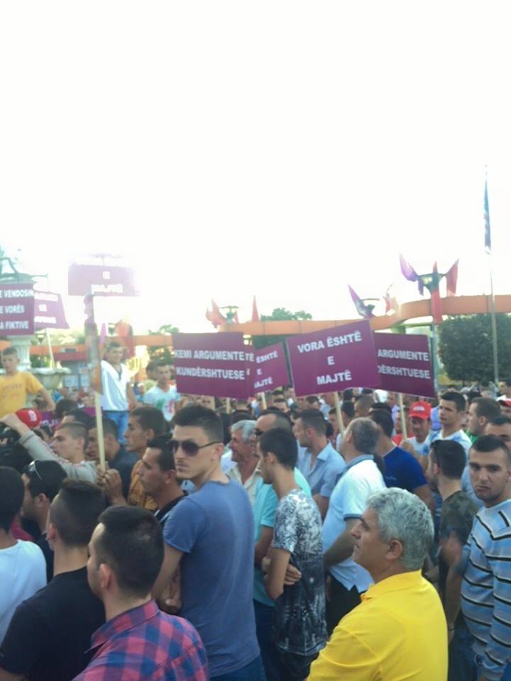 Çudia! LSI protestë për zgjedhje të lira dhe të ndershme në Vorë