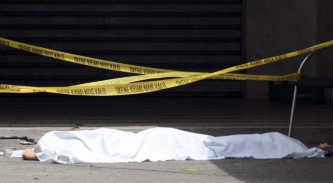 Durrës,gjendet një person i plagosur më thikë në trotuar