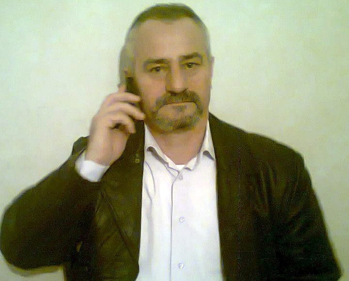 SKANDAL/ Kërcënohet me jetë Xhavit Koni, personi që denoncoi publikisht torturat çnjerëzore ndaj tij nga Fatmir Xhafaj