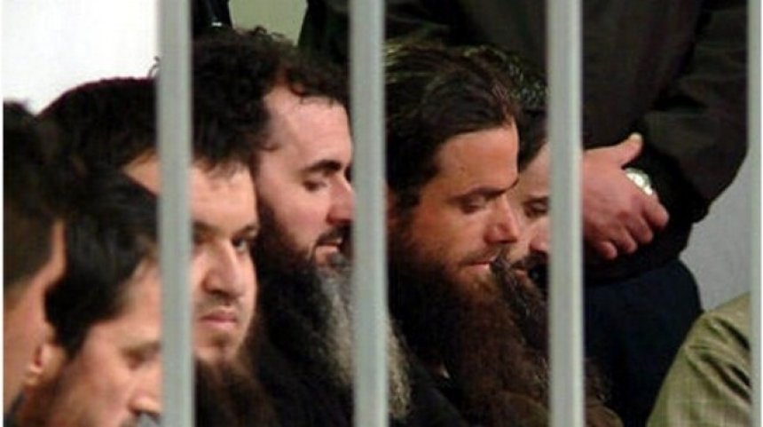 Prokuroria kërkon 152 vjet burg për ‘xhihadistët’ që dërgonin shqiptarë në Siri