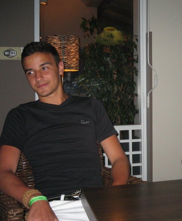 Studenti i vrarë në Belgjikë do të varroset pa kokë