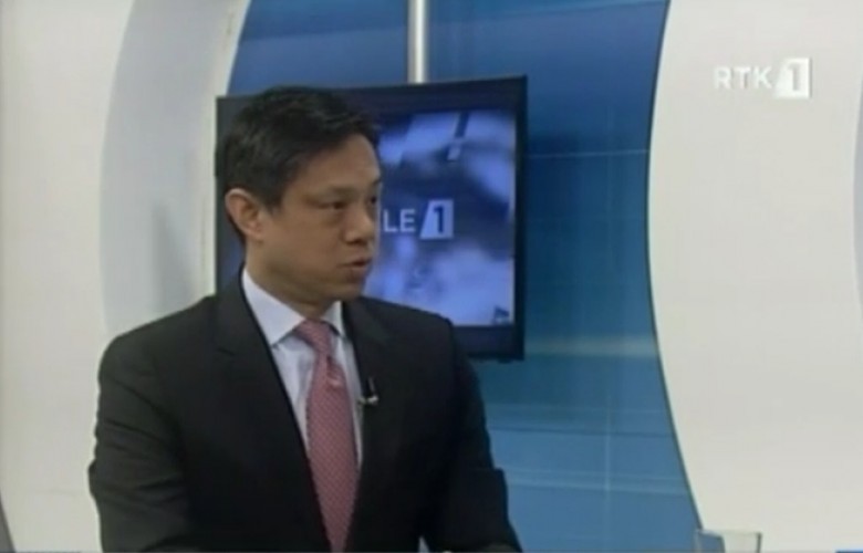 AXHENDA/Hoyt Brian Yee , a do ta zgjidhë sot ngërçin politik