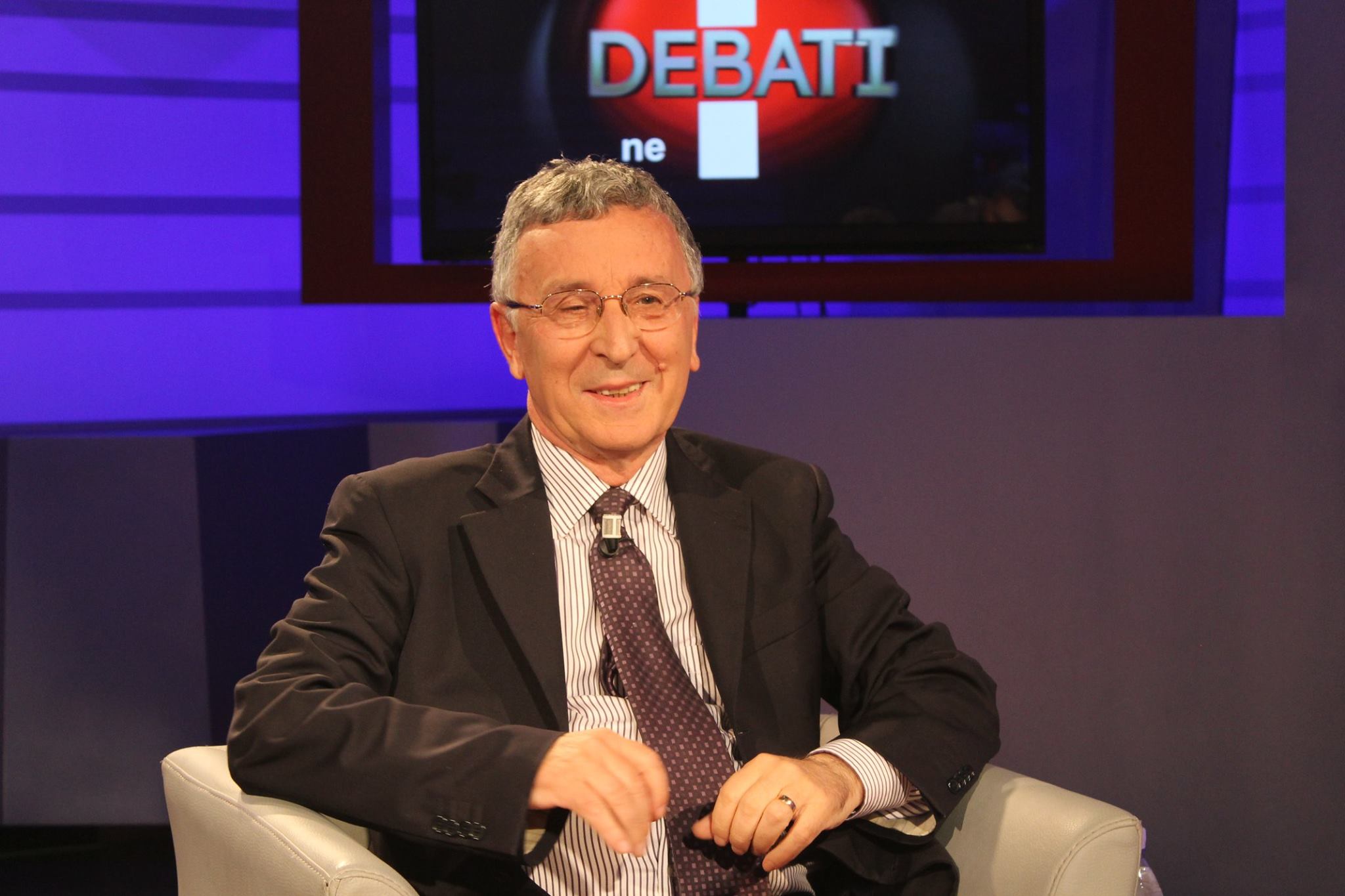 Ylli Bufi: Si ma helmoi Mehmet Shehu tim atë