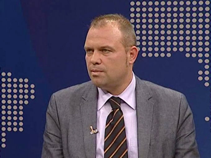 VIDEO/ Dikur Ylli Manjani për Edi Ramën: Sharlatan e mashtrues, në 21 janar fërkonte duart…