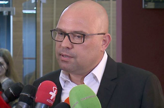 VIDEO/ Në 13:00 mblidhet KLD, Manjani: Guximtar Boçi s’mund të jetë më gjyqtar