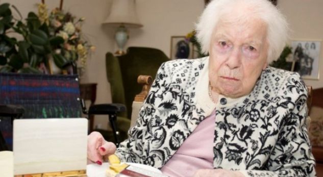 107 vjeçarja: Po vazhdoj të jetoj gjatë sepse lash duhanin në moshën 102 vjeçare