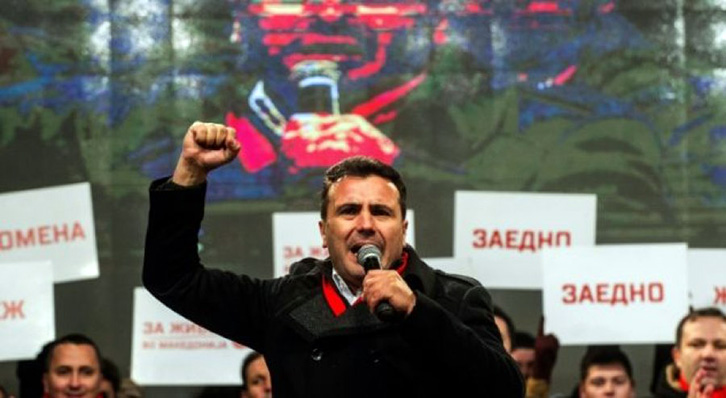 REZULTATET/ Maqedoni, Zoran Zaev shpall fitoren, fton mbështetësit për të festuar