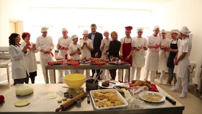 SHKOLLA PROFESIONALE/Si të marrësh zanatin përmes praktikimit