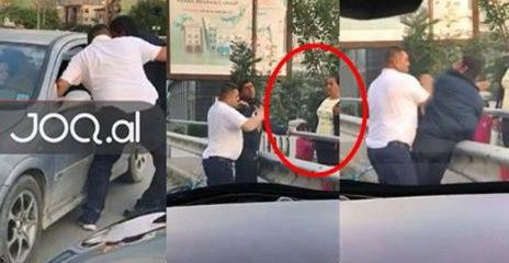 Polici irriton qytetarët, ja cfarë i bën një burri që i preu rrugën me bicikletë