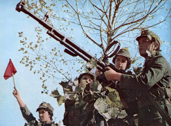 VENDIMI/ Gjithë populli ushtar – Rikthehet “zbori” në Shqipëri